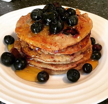 Healthy-Treats-to-Satisfy-a-Sweet-Tooth-Healthy-Pancakes